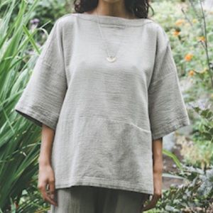 BLACK CRANE cotton quilted boatneck top